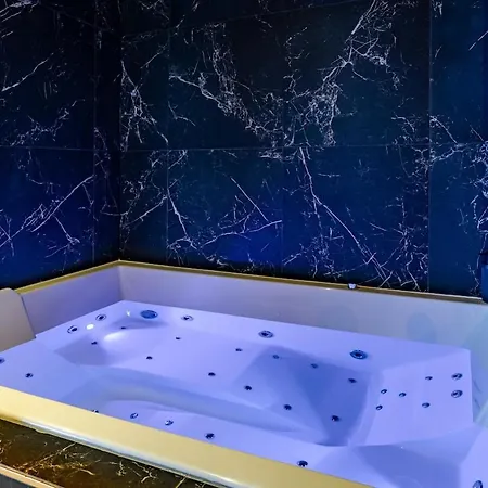 Refuge Des Amoureux-jacuzzi Sauna-strasbourg 15mn 公寓 *