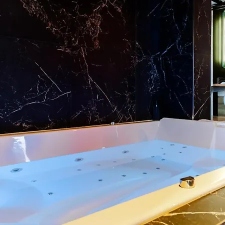 Refuge Des Amoureux-jacuzzi Sauna-strasbourg 15mn Apartment Truchtersheim