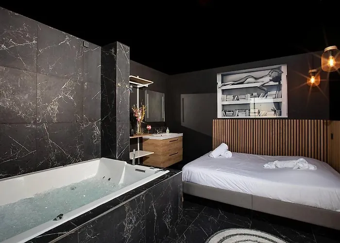 Refuge Des Amoureux-jacuzzi Sauna-strasbourg 15mn Apartment